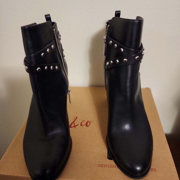 Boots - Picture 1 of 4